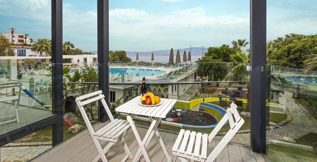 CHARM BEACH HOTEL