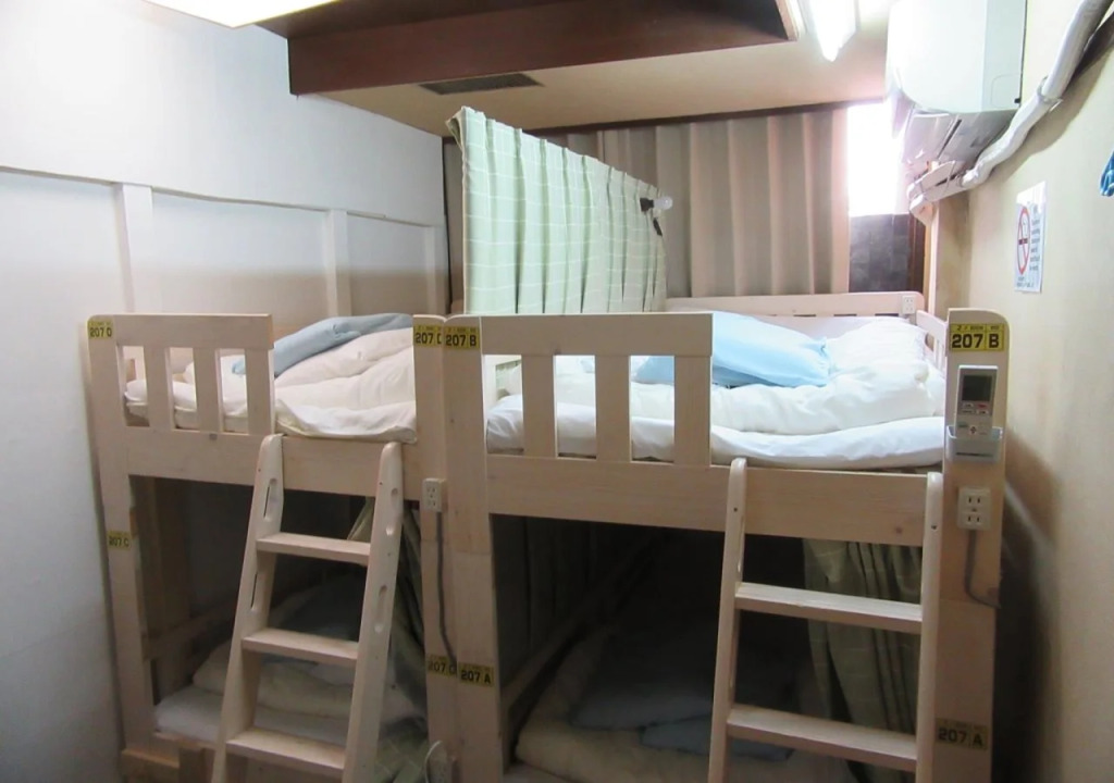 SAKURA GUEST HOUSE OSAKA DOUTONBORI (только для женщин)