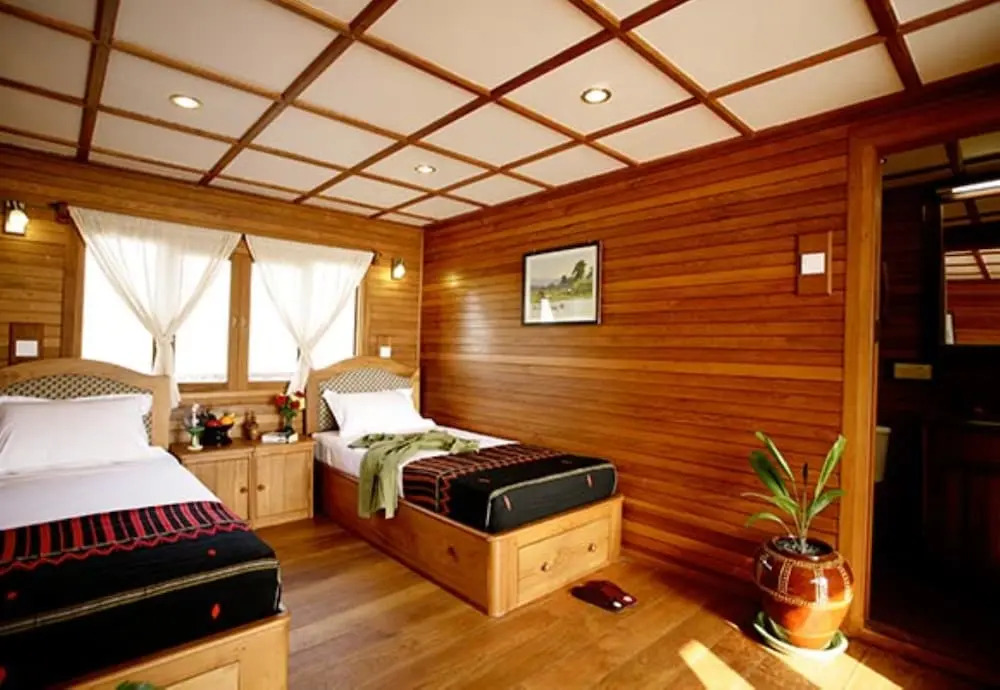 Amara River Cruise