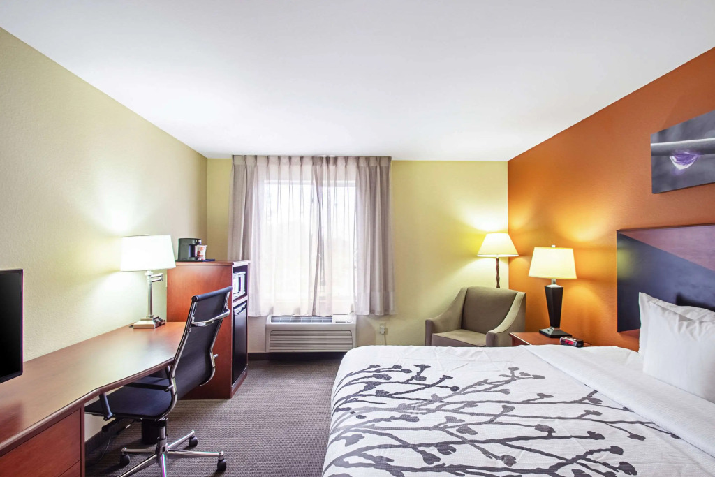Sleep Inn & Suites Madison - Monona