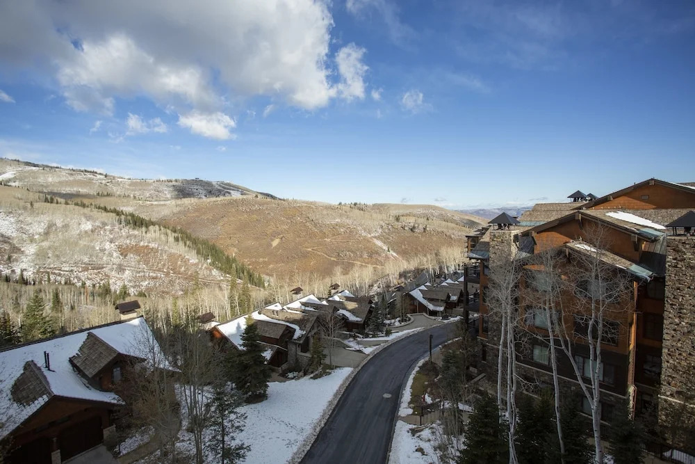 Arrowleaf Lodge at Deer Valley Resort - Two Bedroom Residence #405 2 Condo
