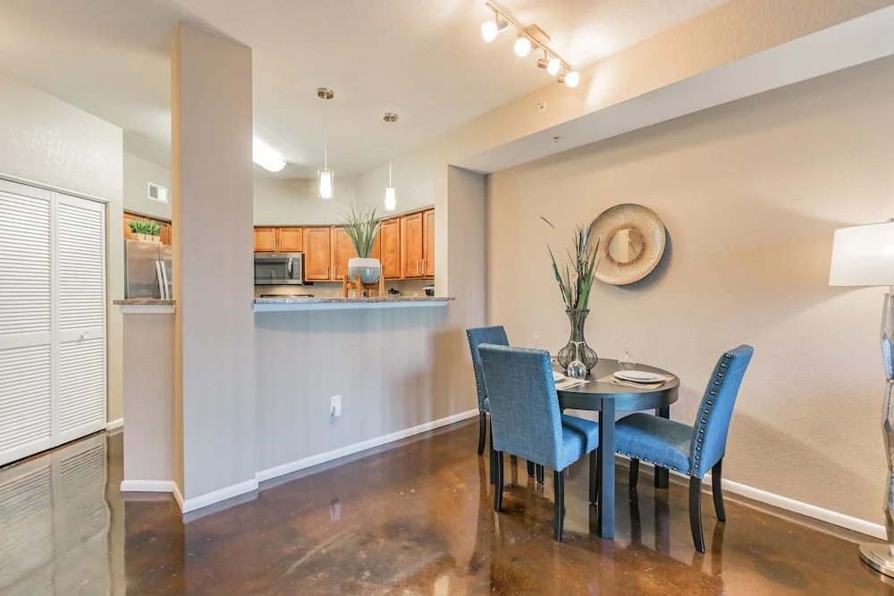Channelside Apartment BC-320