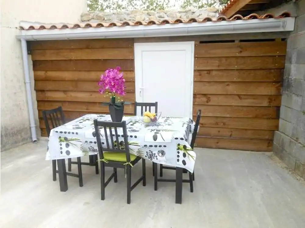 House With 3 Bedrooms in Blaye, With Enclosed Garden and Wifi