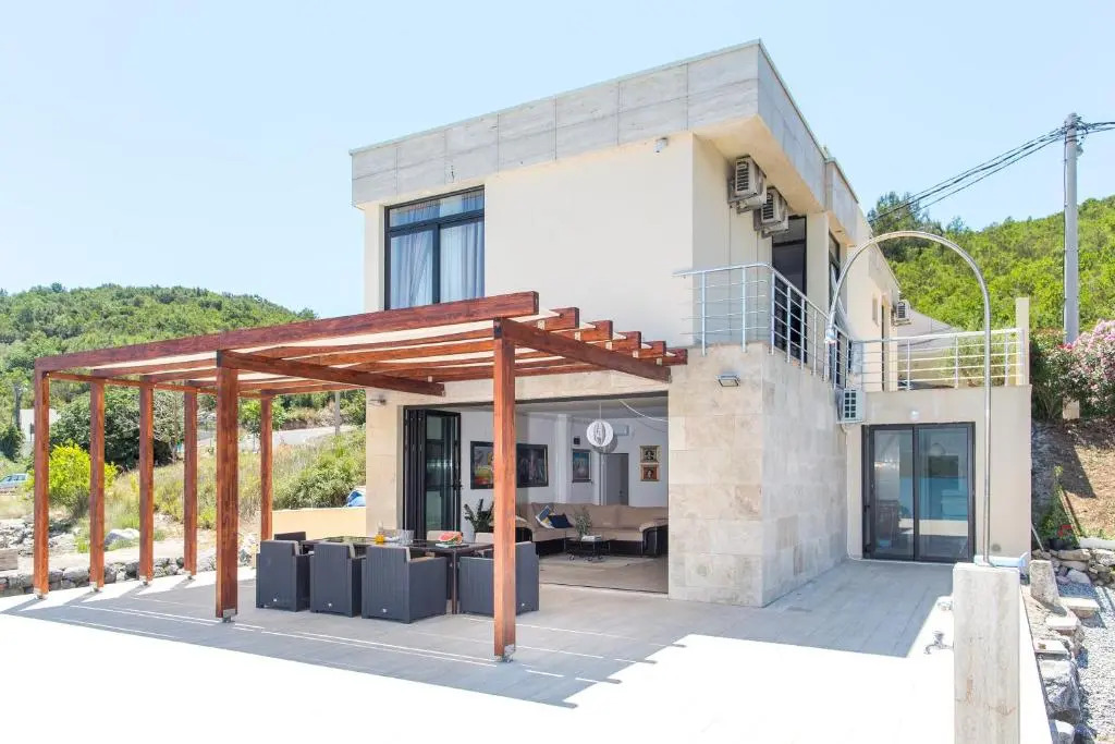 Villa Tajna