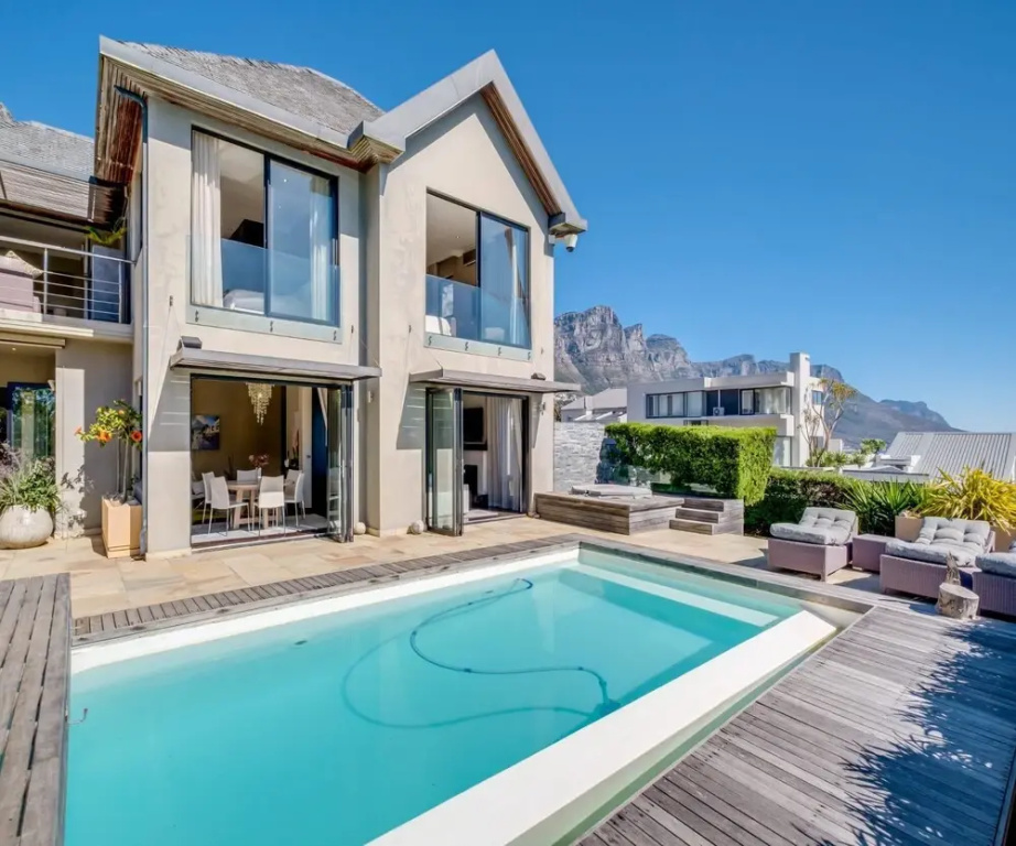 Family Villa in the Heart of Camps Bay Bayon House