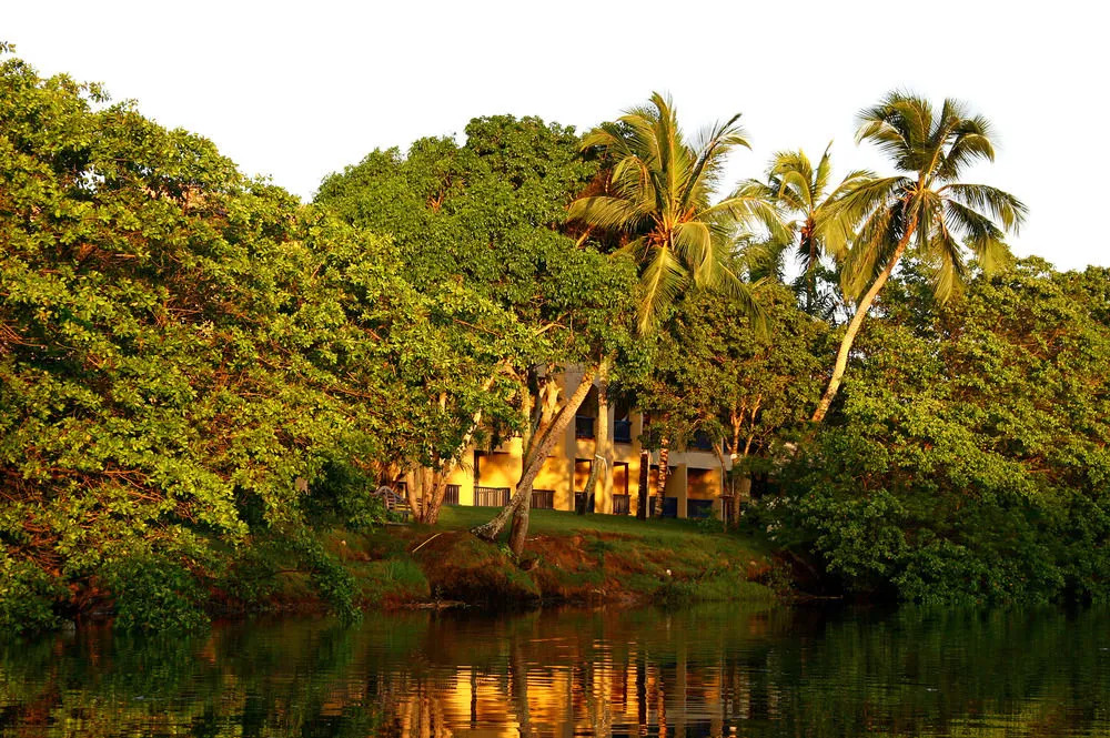 Riverside Hotel