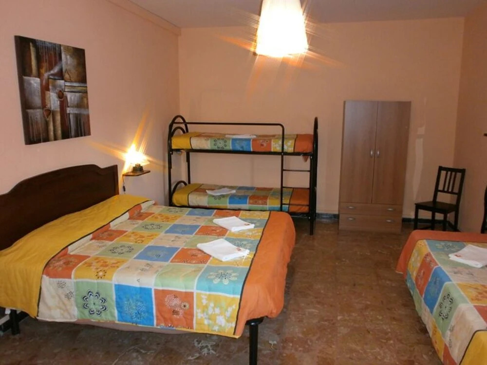 Airport Pisa Rooms - Self Economy