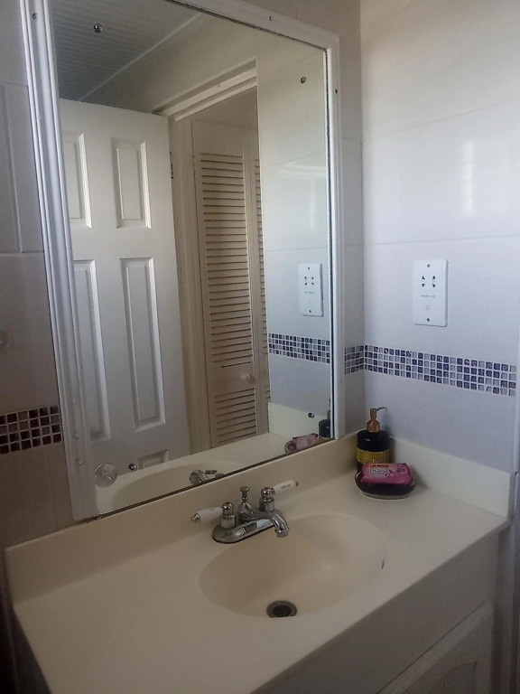 126 Friendship, Rockley Golf Club