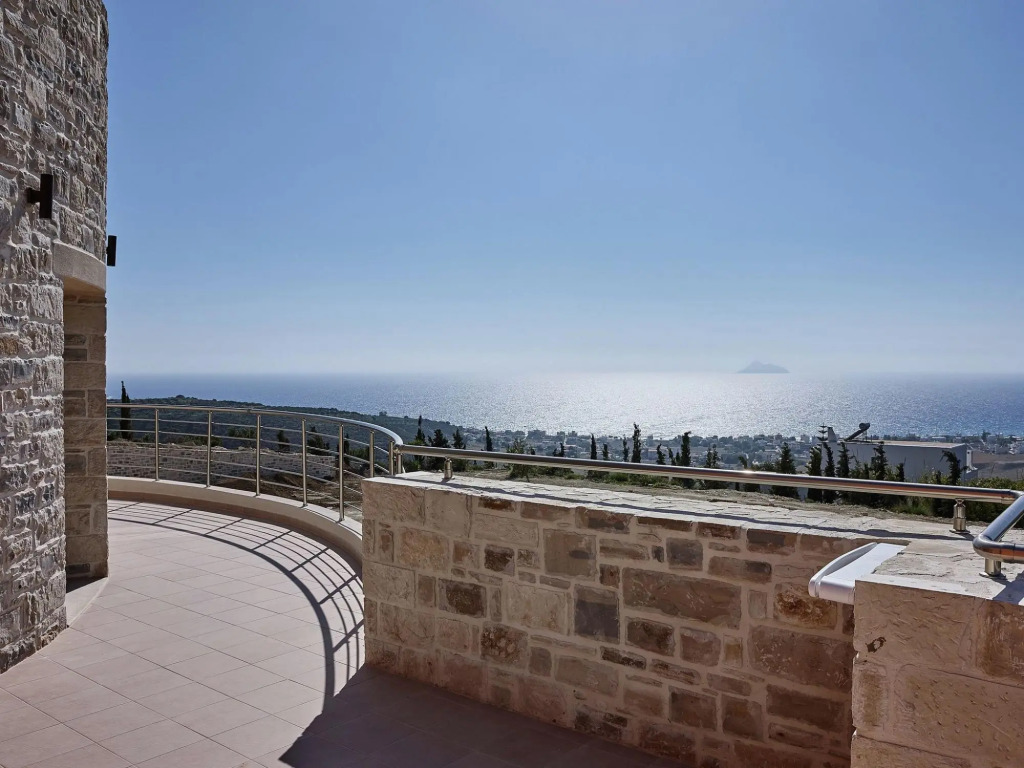 Nice apartment in Kamilari with swimming pool