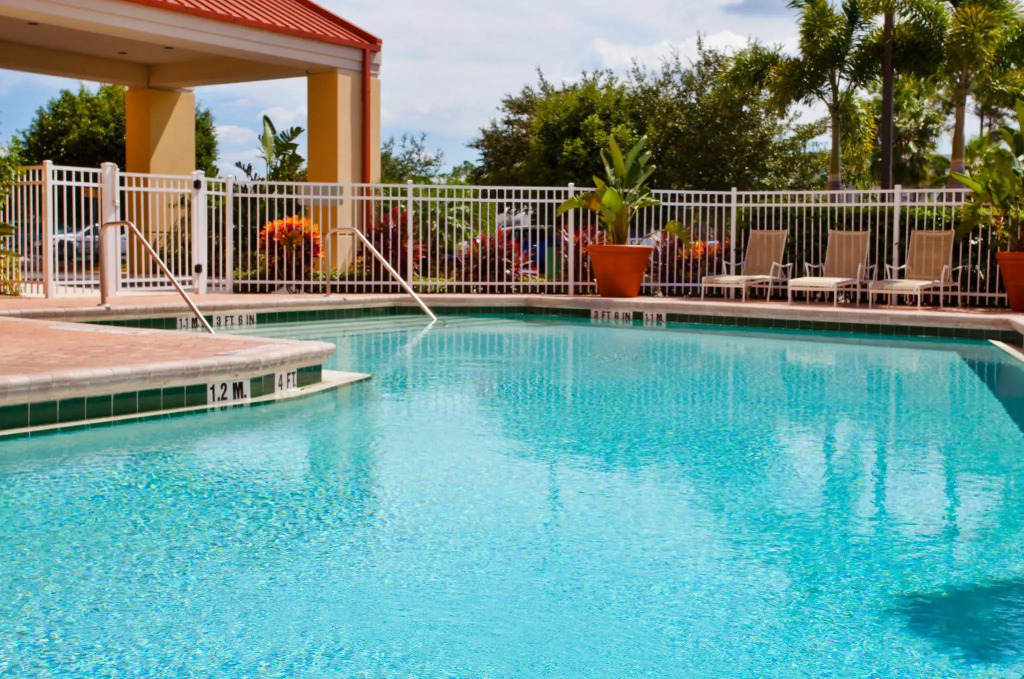 Holiday Inn Express & Suites - Nearest Universal Orlando by IHG