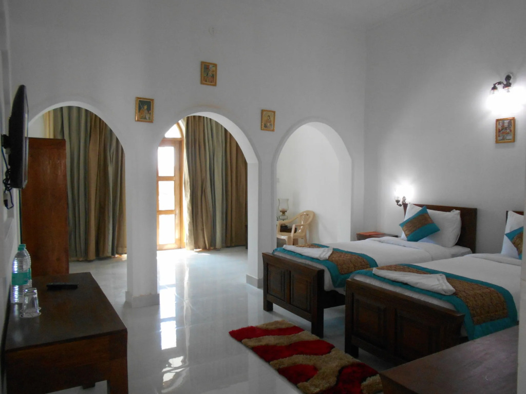 Hotel Isabel Palace