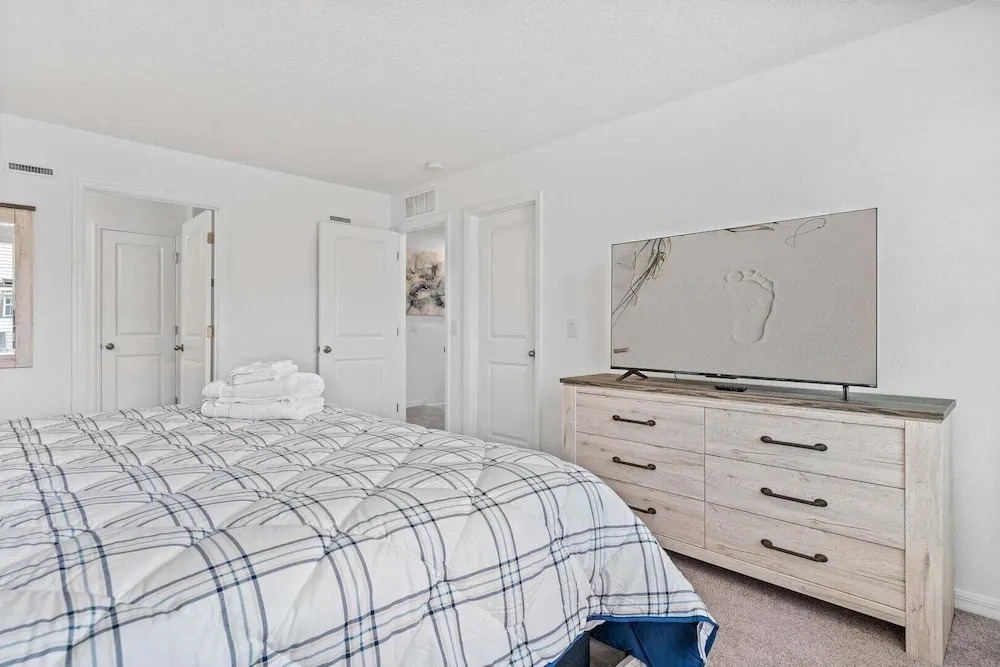 Villa 3 BR, 2.5 BA Sleeps 8
