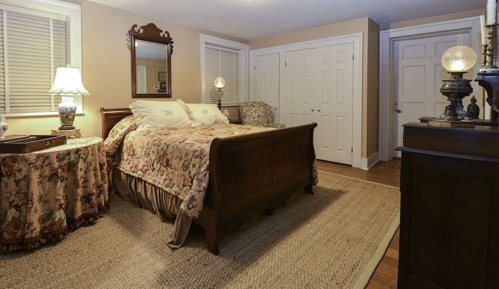 Choctaw Hall Bed & Breakfast