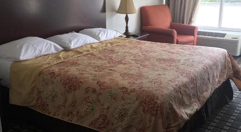 Houston Inn and Suites