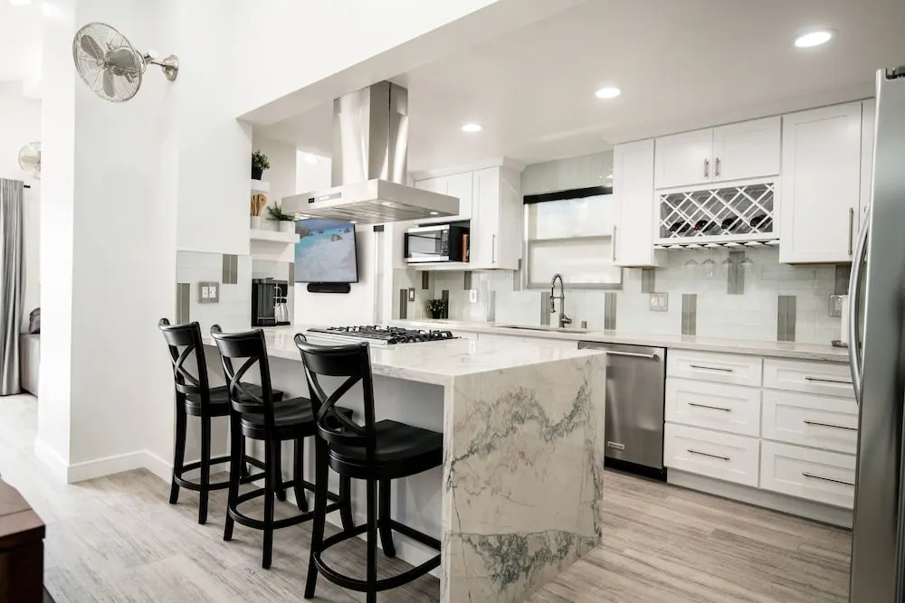 36th St (68238)