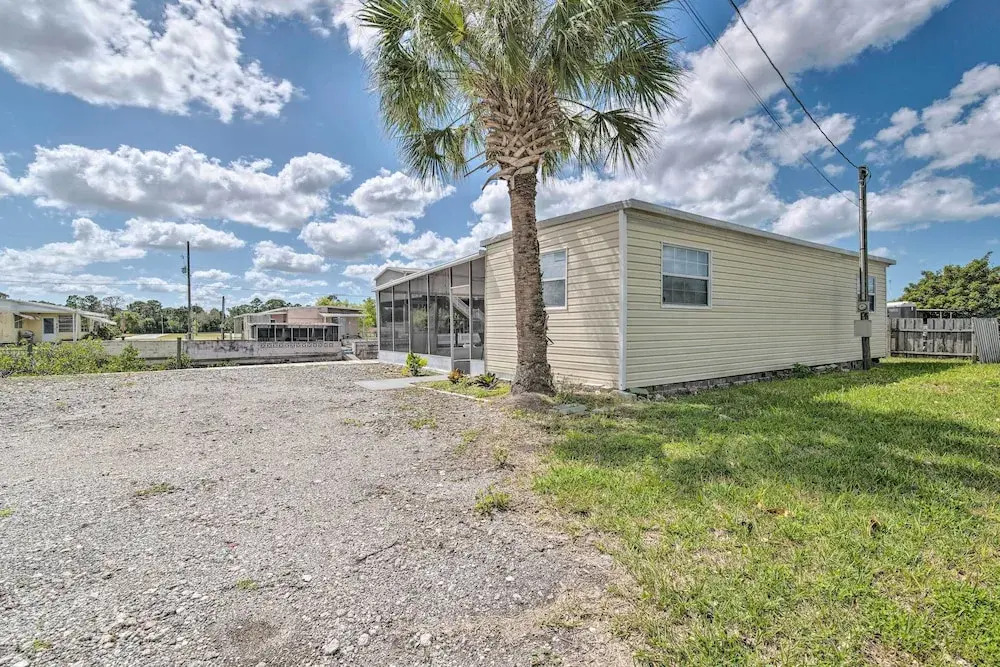 Gulf Views & Boat Dock: Sunny Hudson Escape!