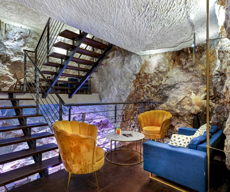 Hotel More