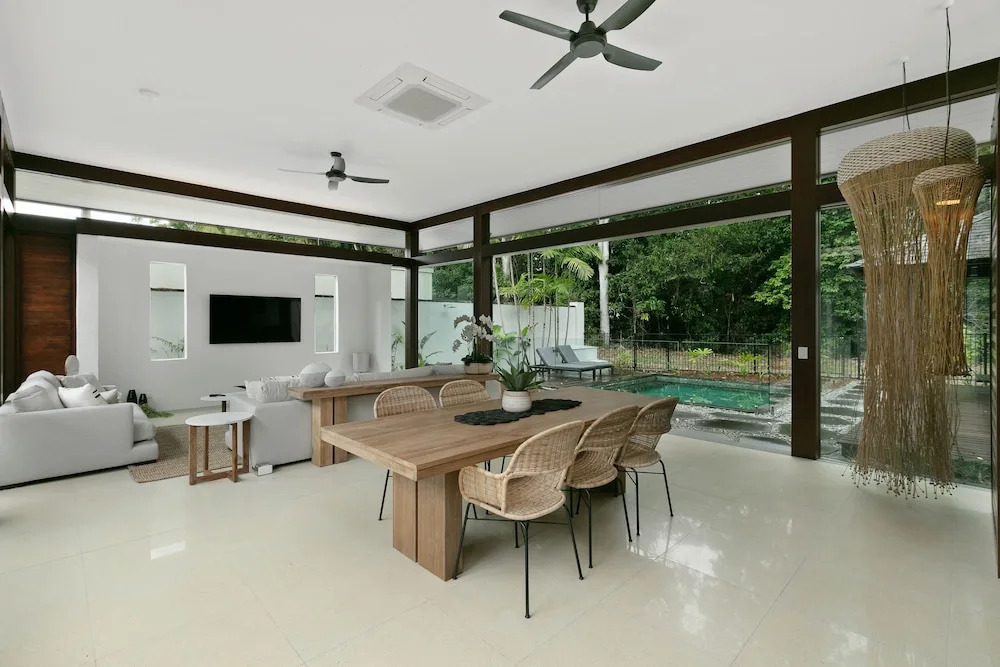 Esprit 9 Palm Cove