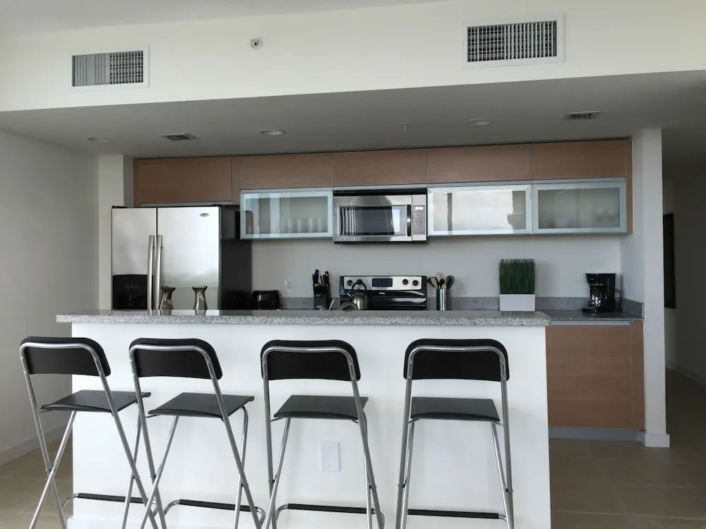 LYX Suites by the Miami River