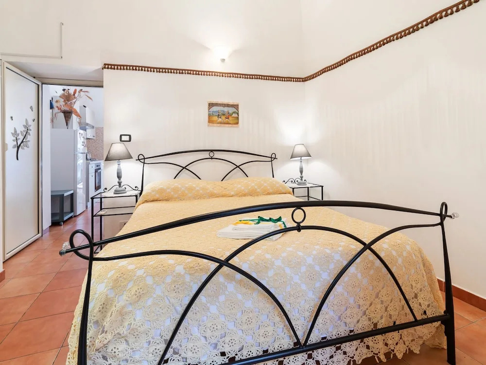 Modern Apartment in Catania Near Playa Seafront