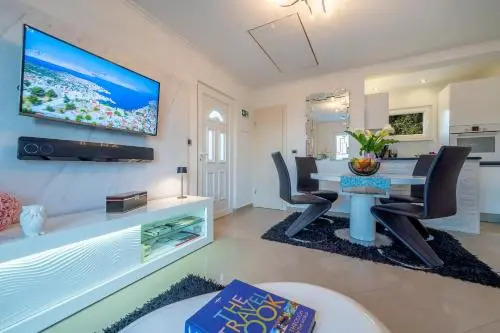 Uniquely designed Villa Ivana with outdoor Jacuzzi nearby the pebble Banje beach at the Island of Solta