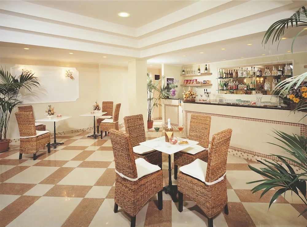 Hotel Continental & Residence