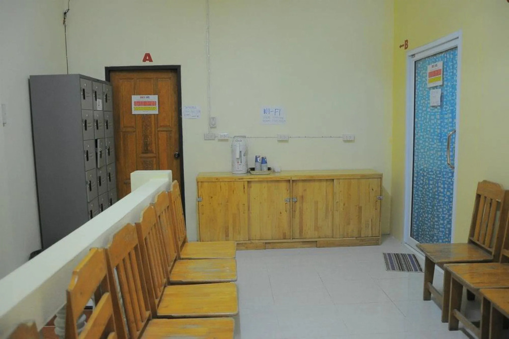 Seventeen Hostel