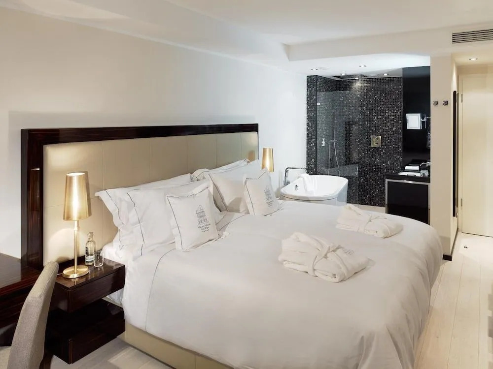Boutique Villa am Ruhrufer Retreat