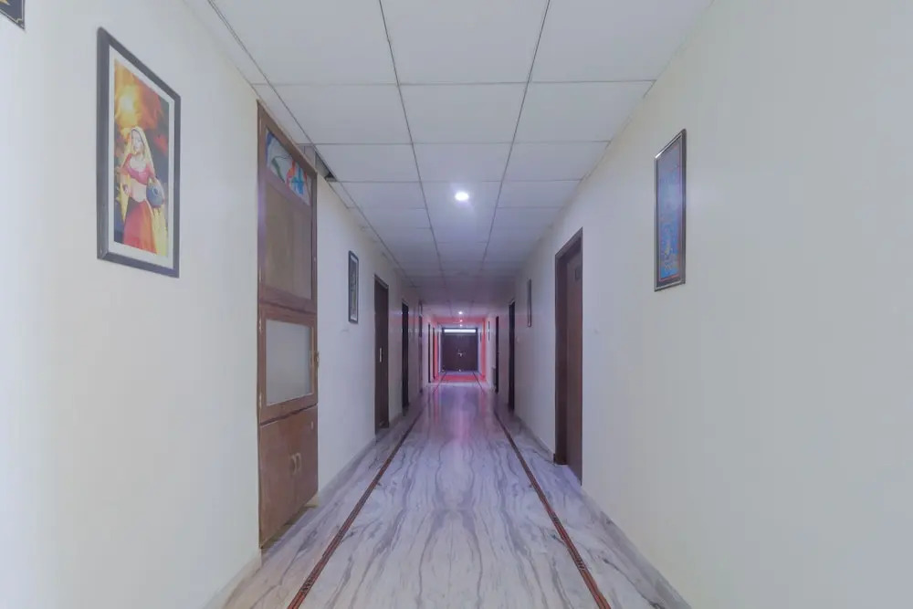 OYO 24535 Hotel Payas