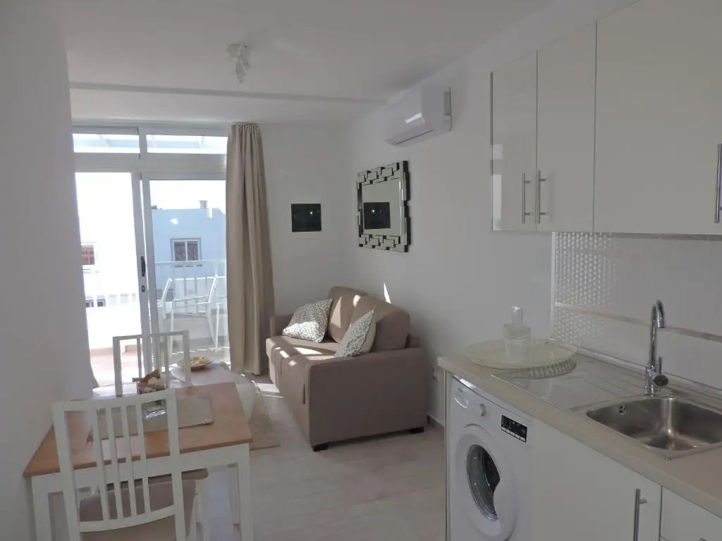 Los Gracioseros 209-2bed -1st Floor-A/C-UK TV-WiFi