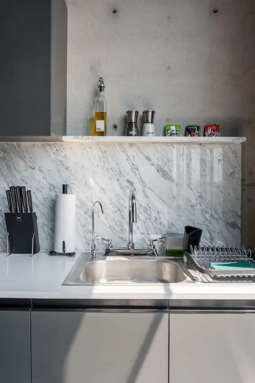w Radiant Duplex w/ Modern Terrace in Roma Norte