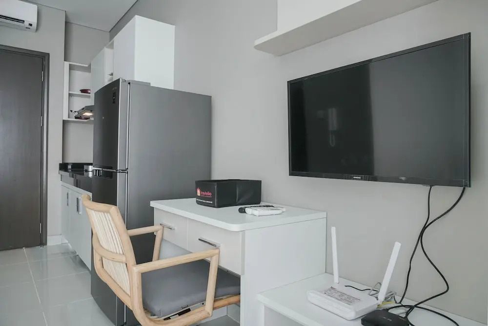Modern And Comfort Studio At Ciputra International Apartment