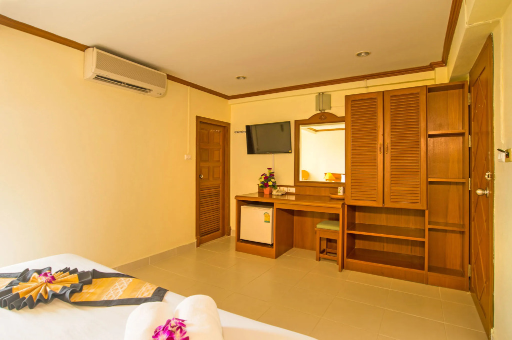 Krabi City Seaview Hotel