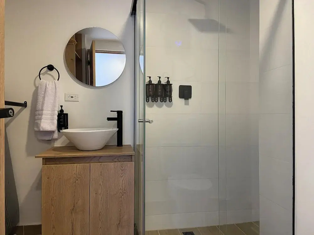 Oliving in Laureles by Wynwood House