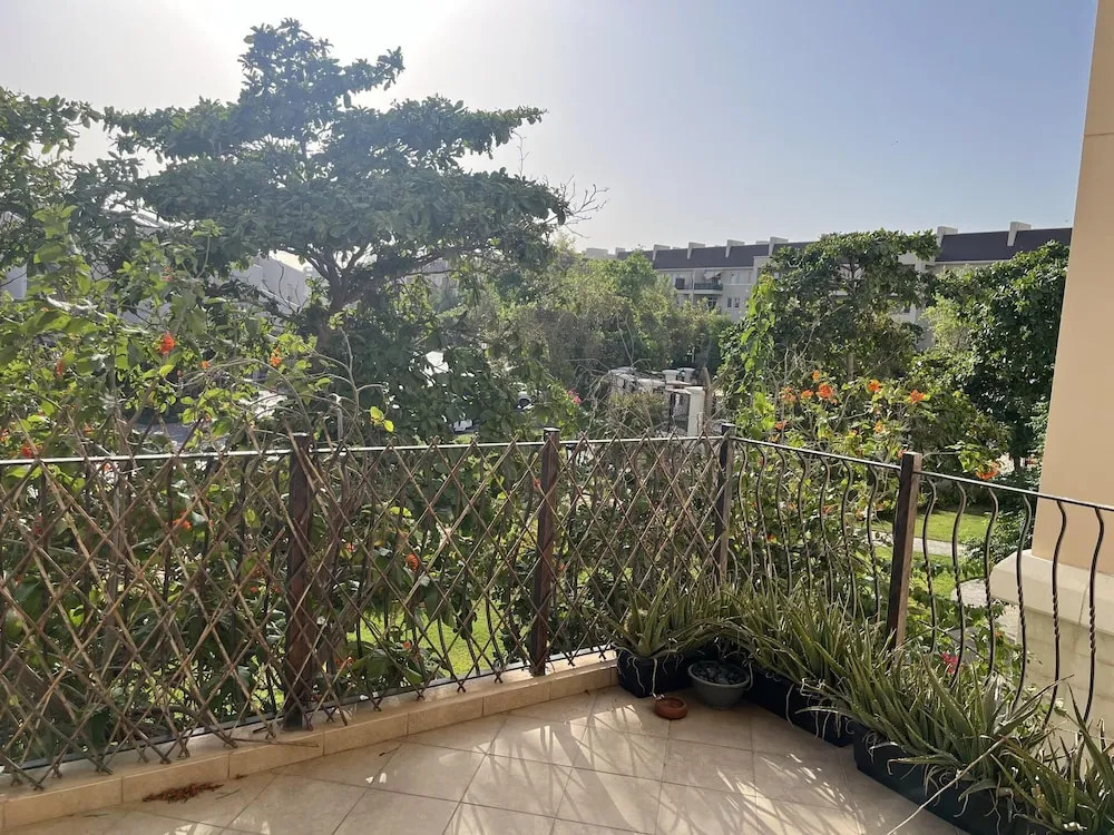 Dubai Green Oasis Retreat