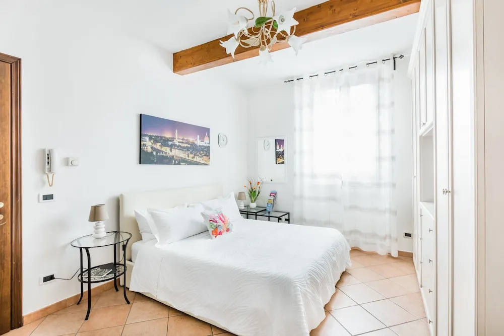 Florence Liona Apartments