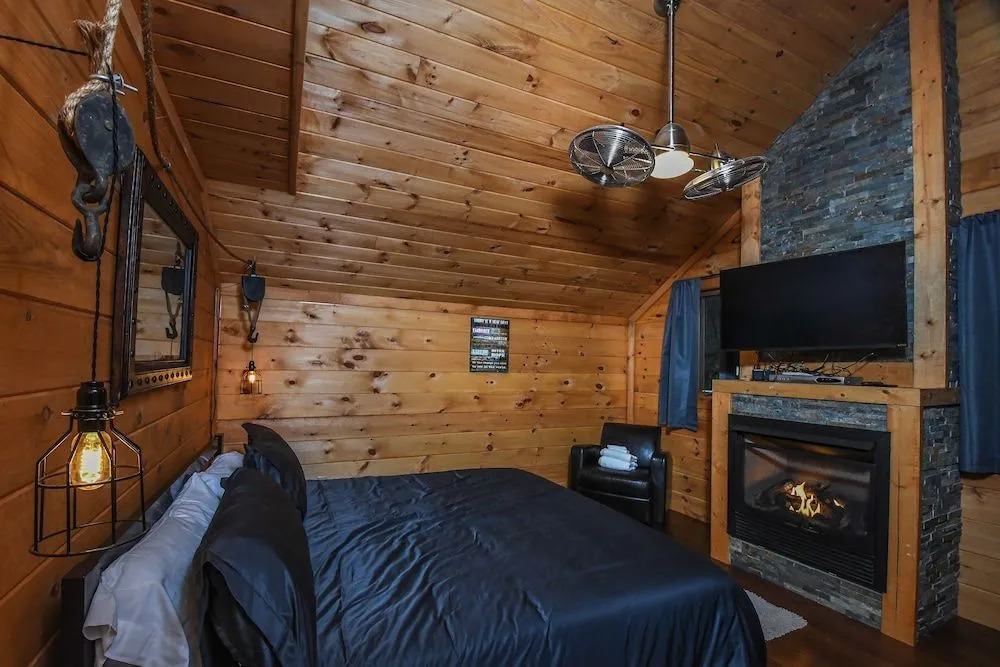 LakeStar Chalet