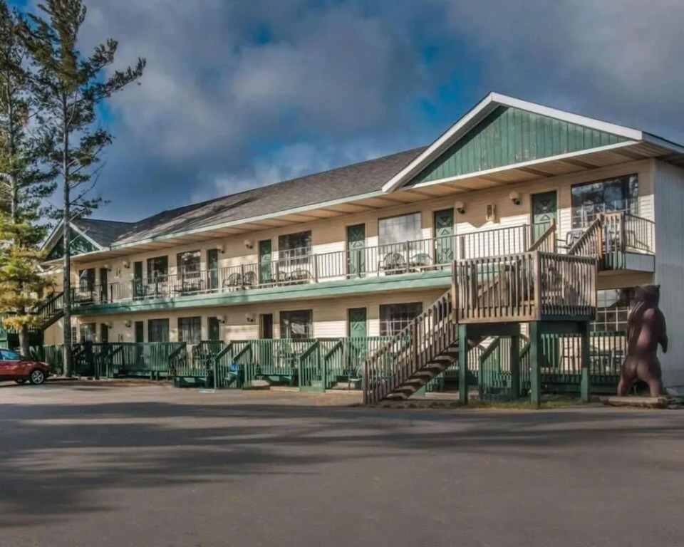 Mackinac Lodge