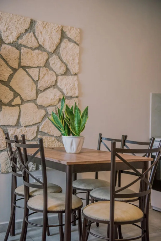 Acrocorinth Apartments