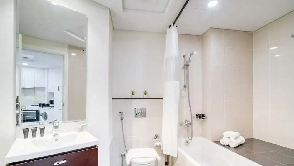 Viridis Living Chic and Spacious 1BR