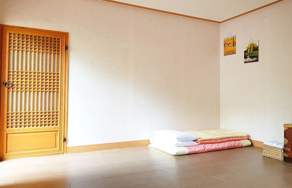 Pretty Hanok House