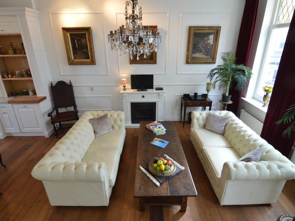 Beautifully Restored House For Up To 8 Personen.
