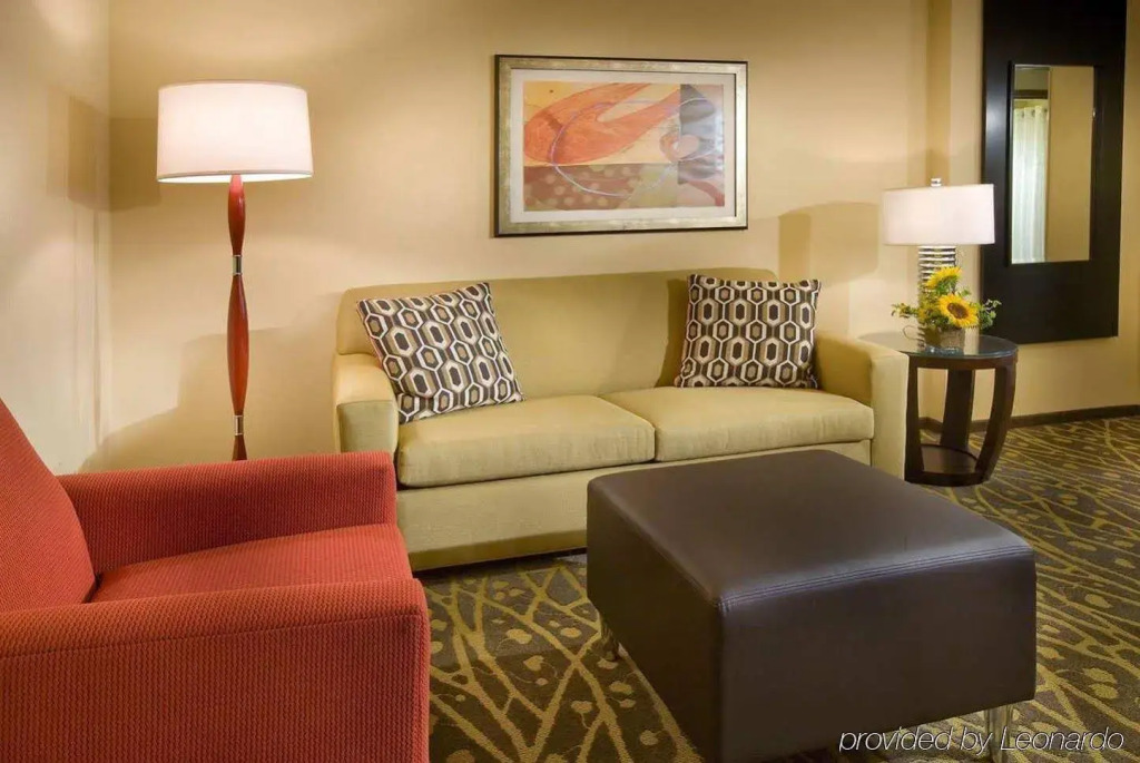 Embassy Suites by Hilton Houston-Energy Corridor