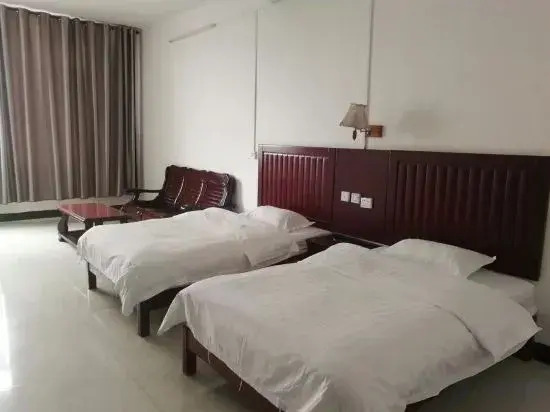 Hechi Tianyuan Hotel (Sixian Road)