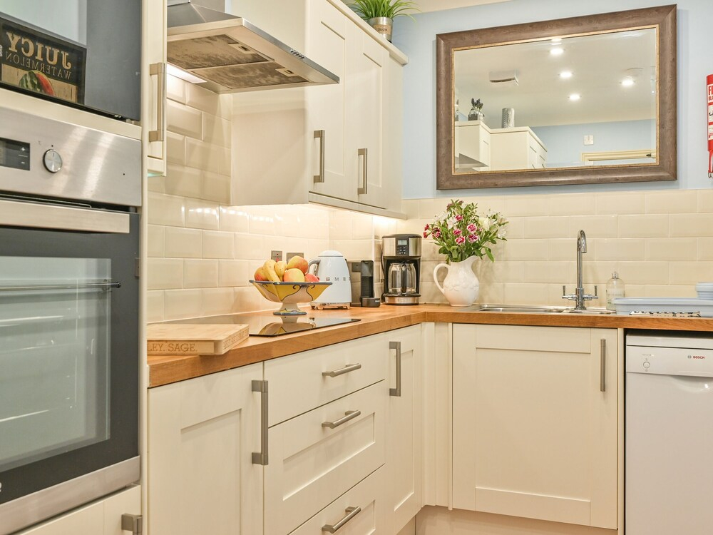 Muntham Deluxe Apartment 3