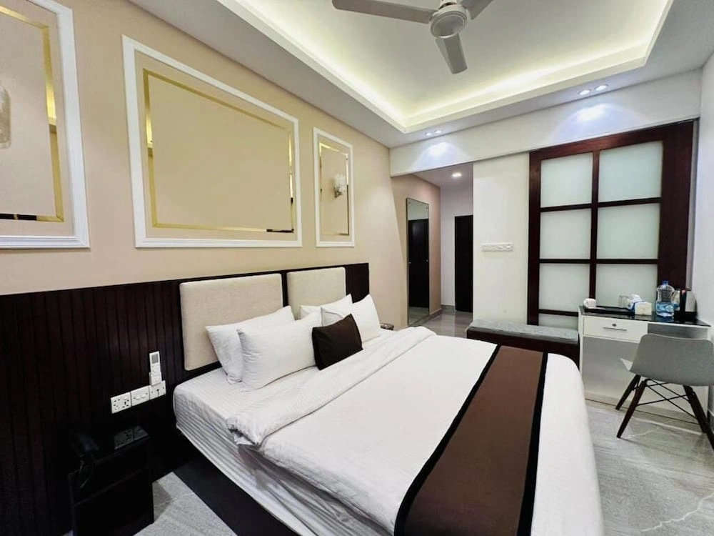 Hotel The Glory
