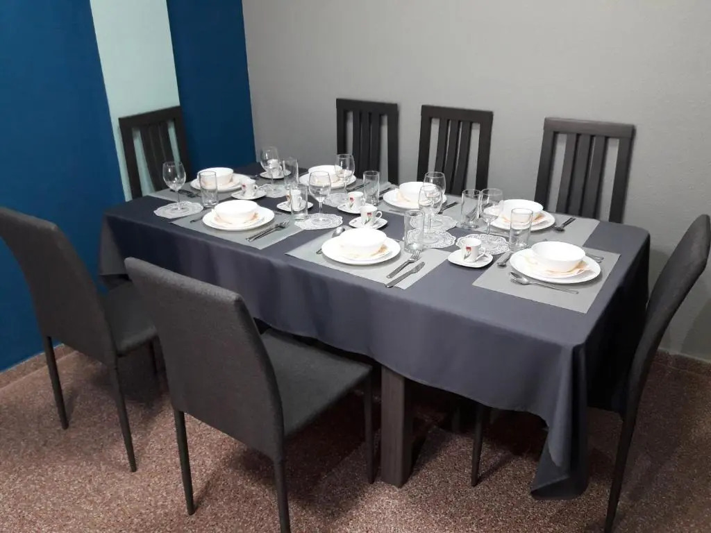 Casa Llorca Big Apt 3 Bedroom Garage AC WiFi