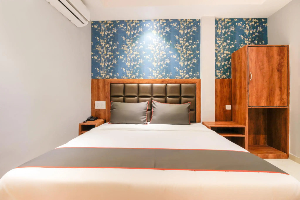 OYO Flagship 75122 Raydission Inn