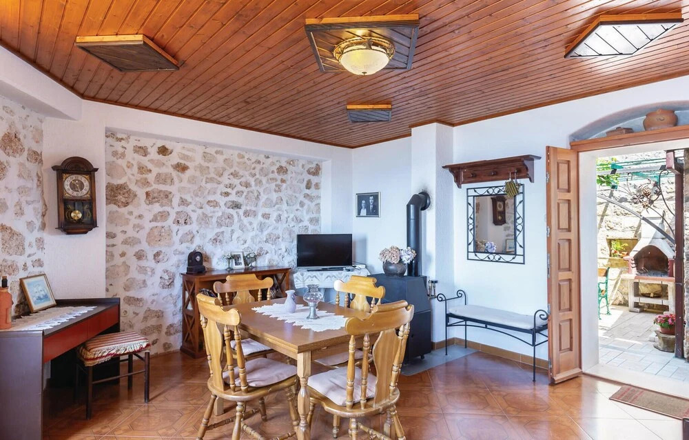 Two-Bedroom Holiday Home In Tucepi