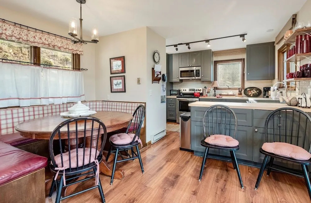 Stevenson Family Vacation At Windcliff 3 Bedroom Home by RedAwning